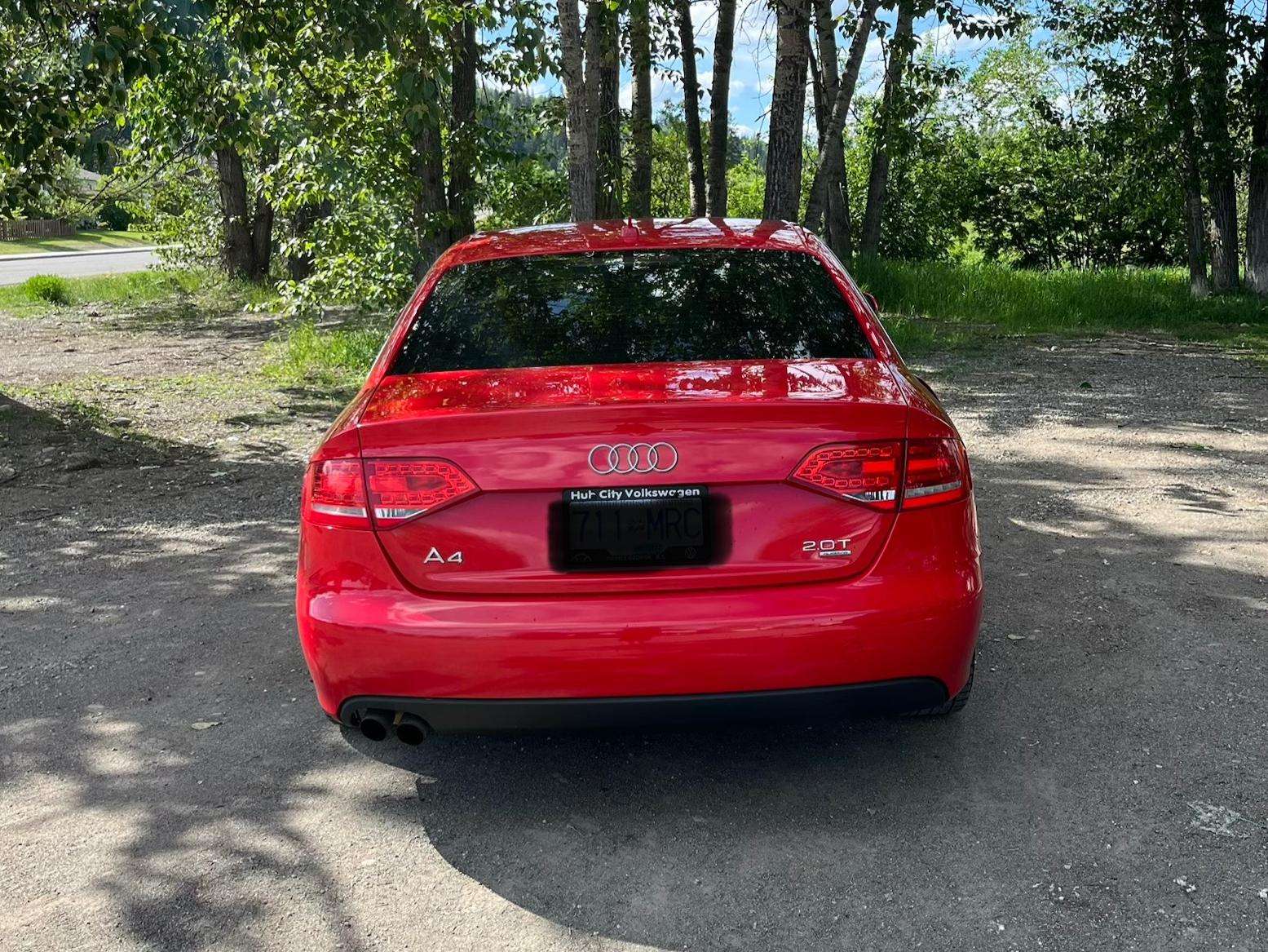 2010 Audi A4 Premium alt 3