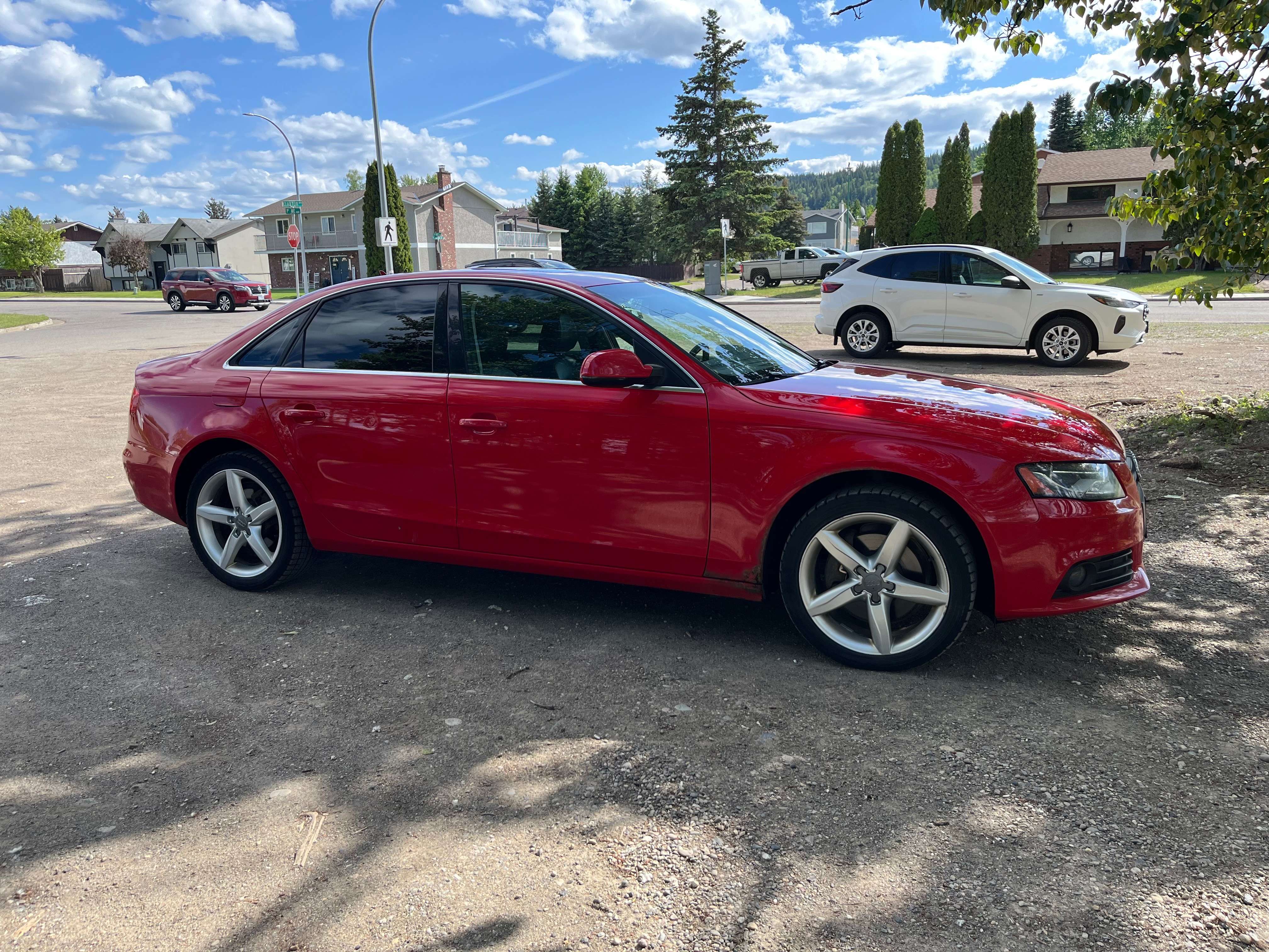 2010 Audi A4 Premium alt 2