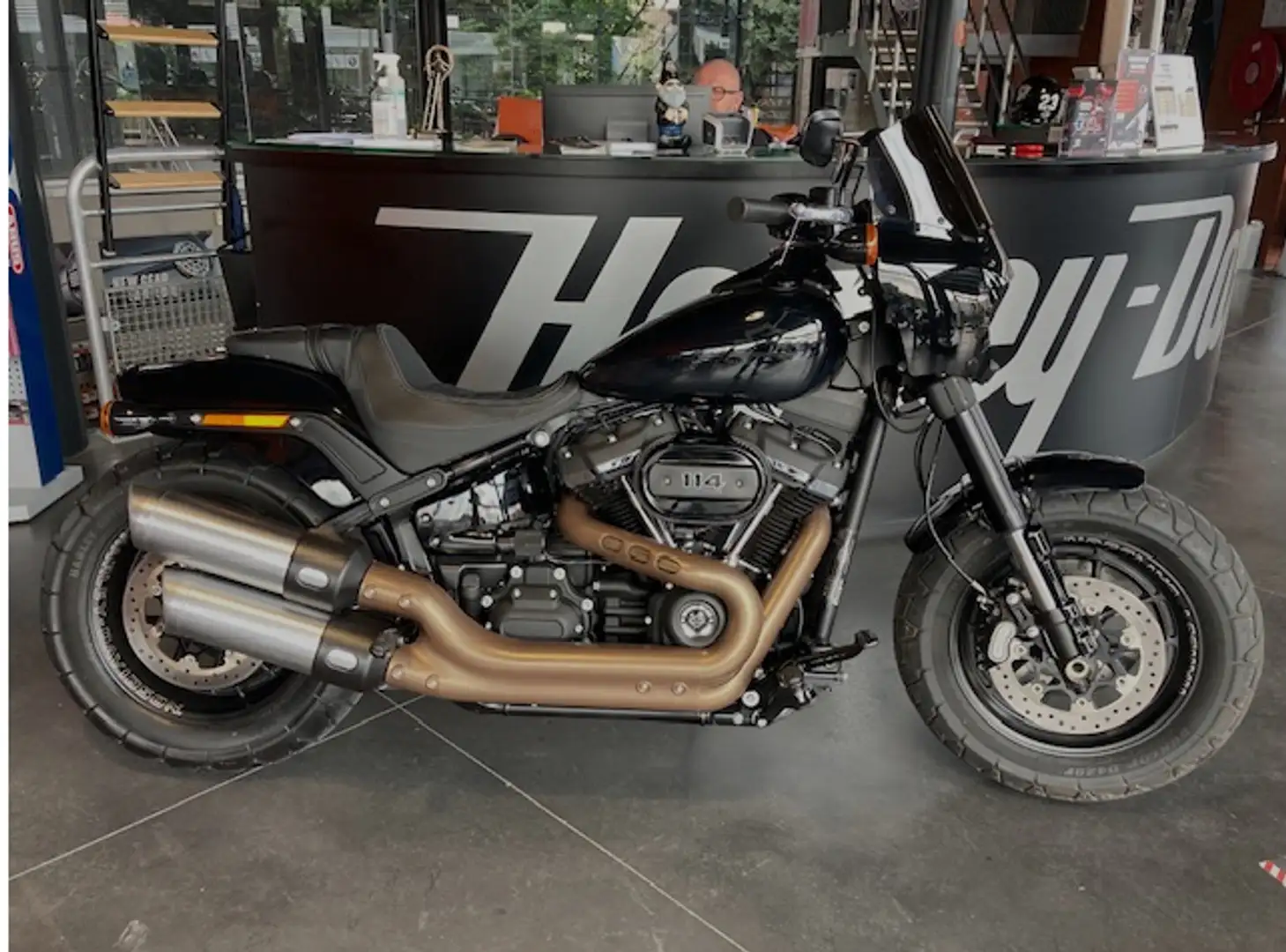 Harley-Davidson Fat Bob crna - 1