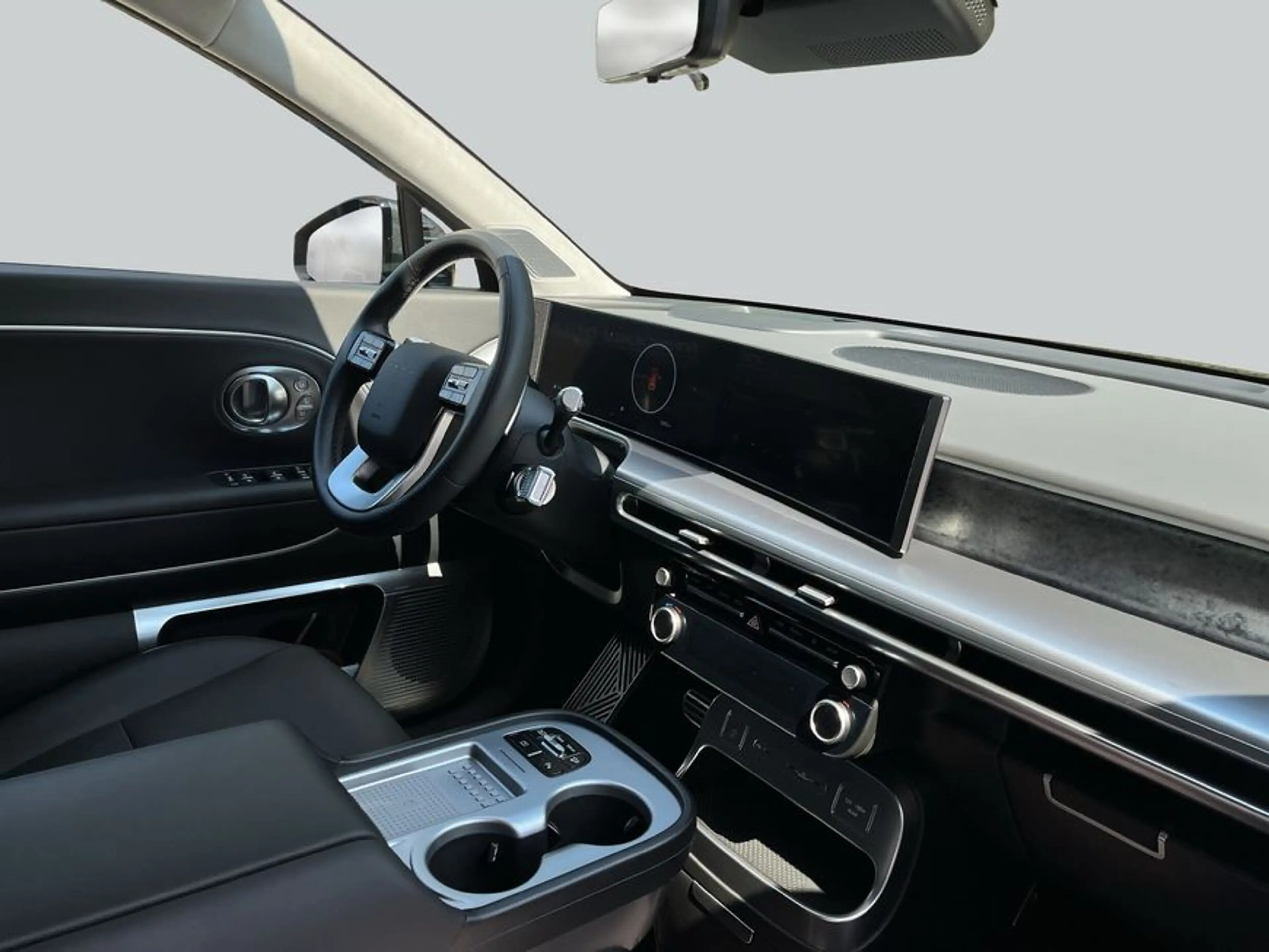 Hyundai IONIQ 9 110 kWh 4WD Uniq 226 kW, 5-türig (Strom) — photo 16