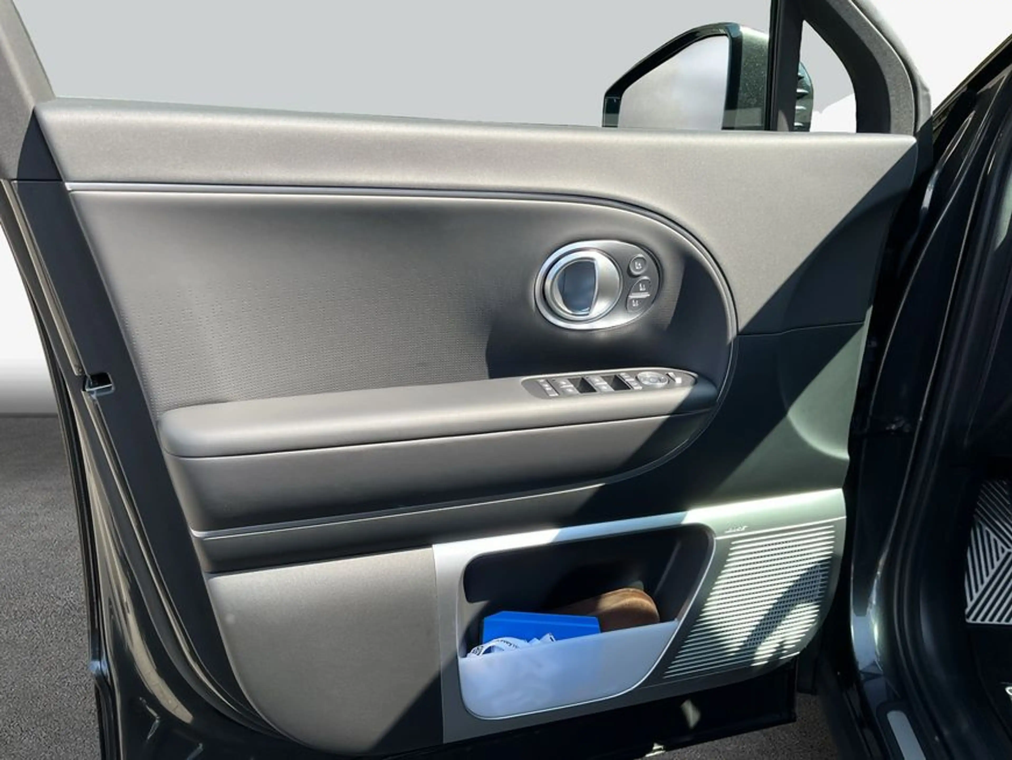Hyundai IONIQ 9 110 kWh 4WD Uniq 226 kW, 5-türig (Strom) — photo 20