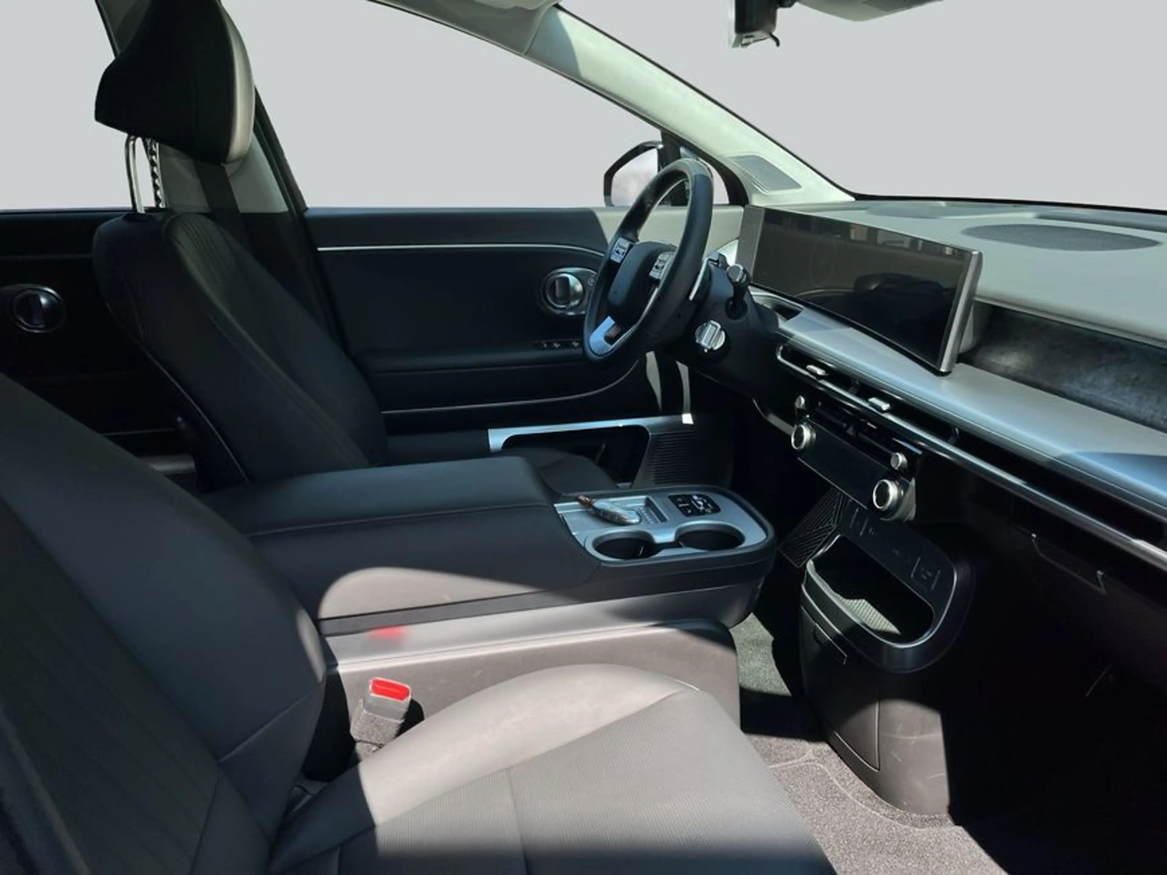 Hyundai IONIQ 9 110 kWh 4WD Uniq 226 kW, 5-türig (Strom) — photo 13
