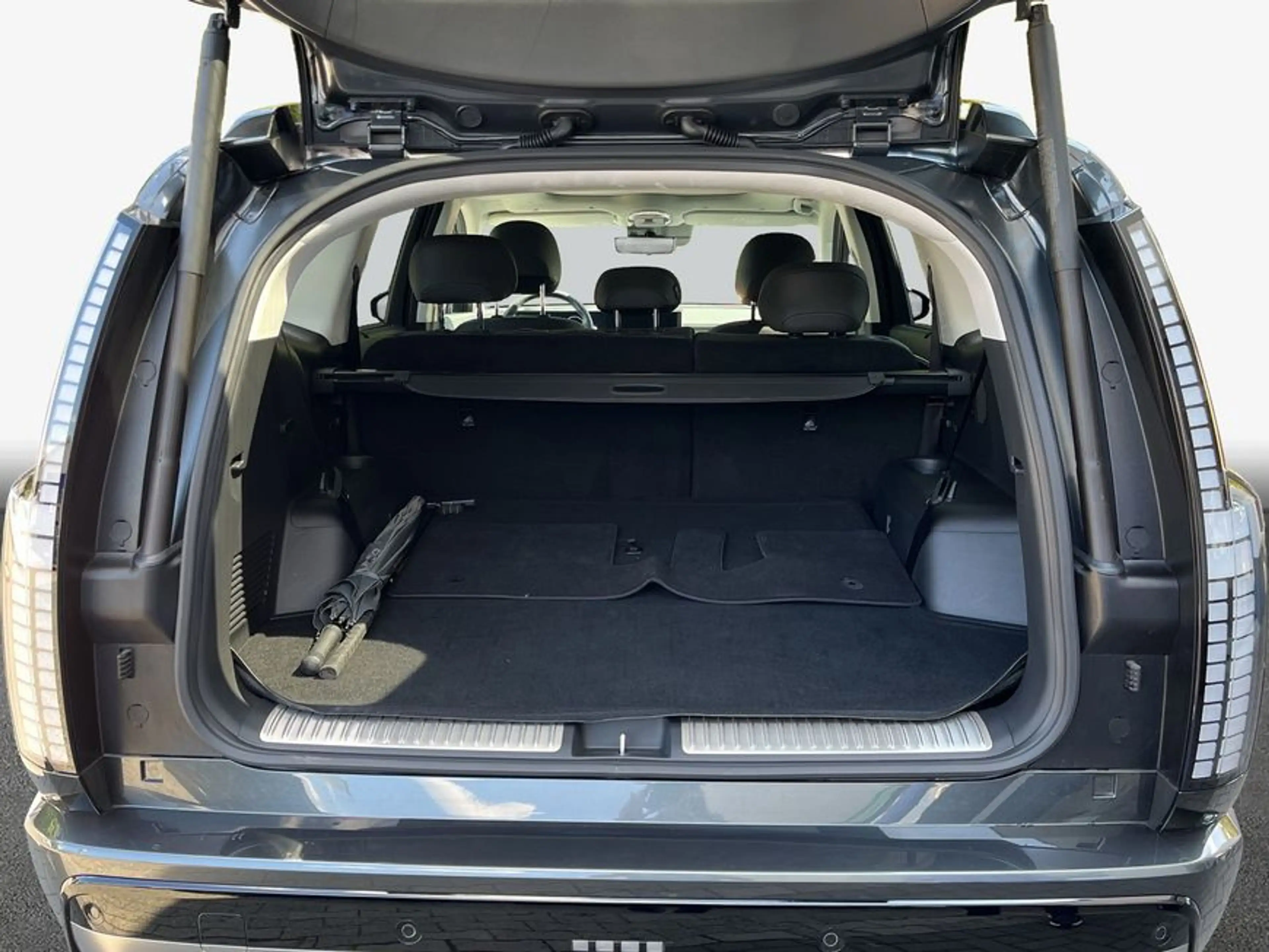 Hyundai IONIQ 9 110 kWh 4WD Uniq 226 kW, 5-türig (Strom) — photo 9