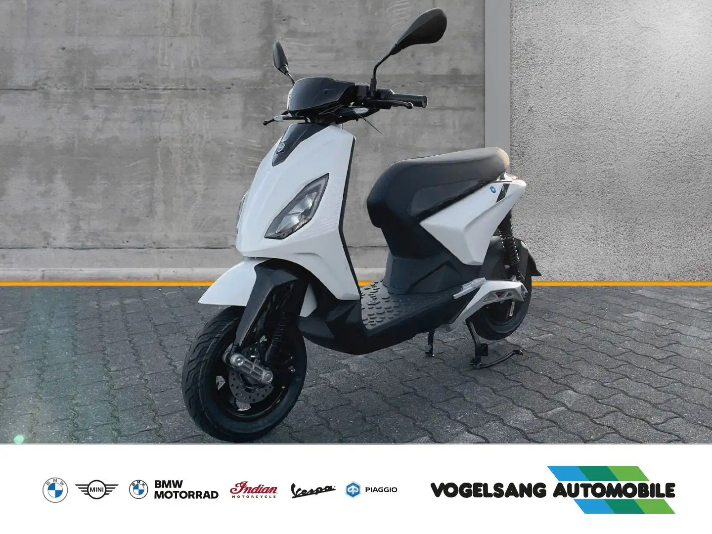 Piaggio 1 LCD Display, Modell 2022, Voll Elektrisch, Vol Weiß - 1