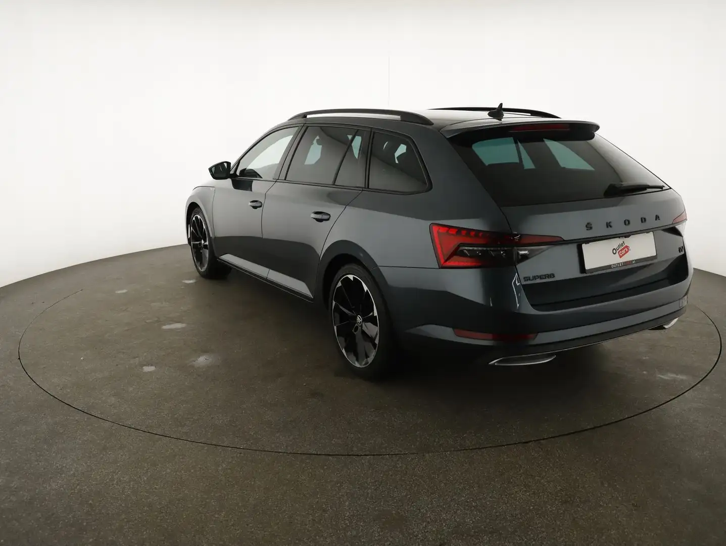 Skoda Superb iV SPORTLINE DSG Grau - 2