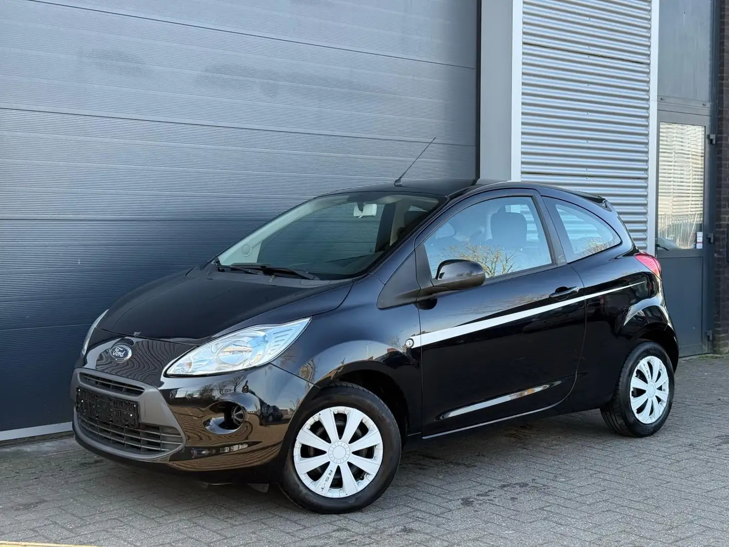 Ford Ka/Ka+ 1.2 Comfort start/stop Zwart - 1
