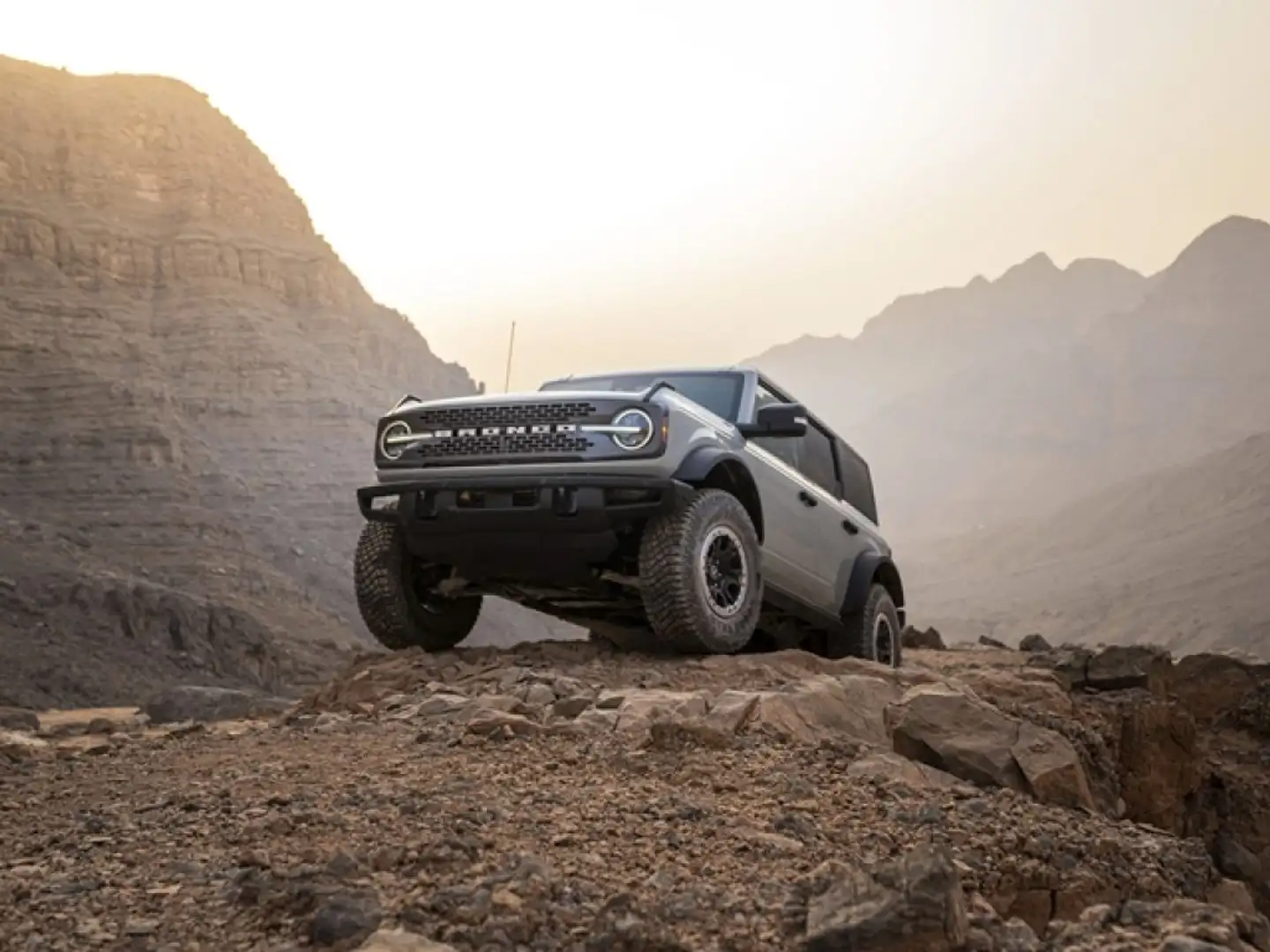 Ford Bronco 2.7 EcoBoost V6 335CV Badlands Rosso - 1