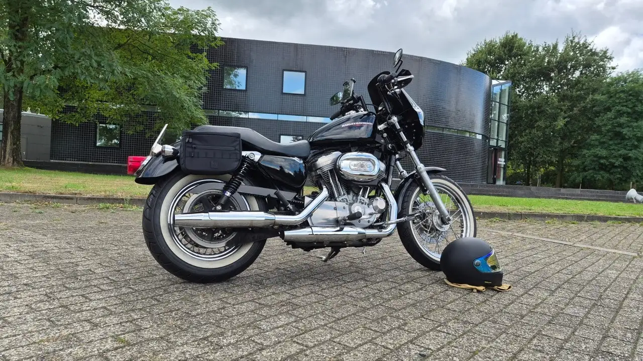 Harley-Davidson Sportster XL 883