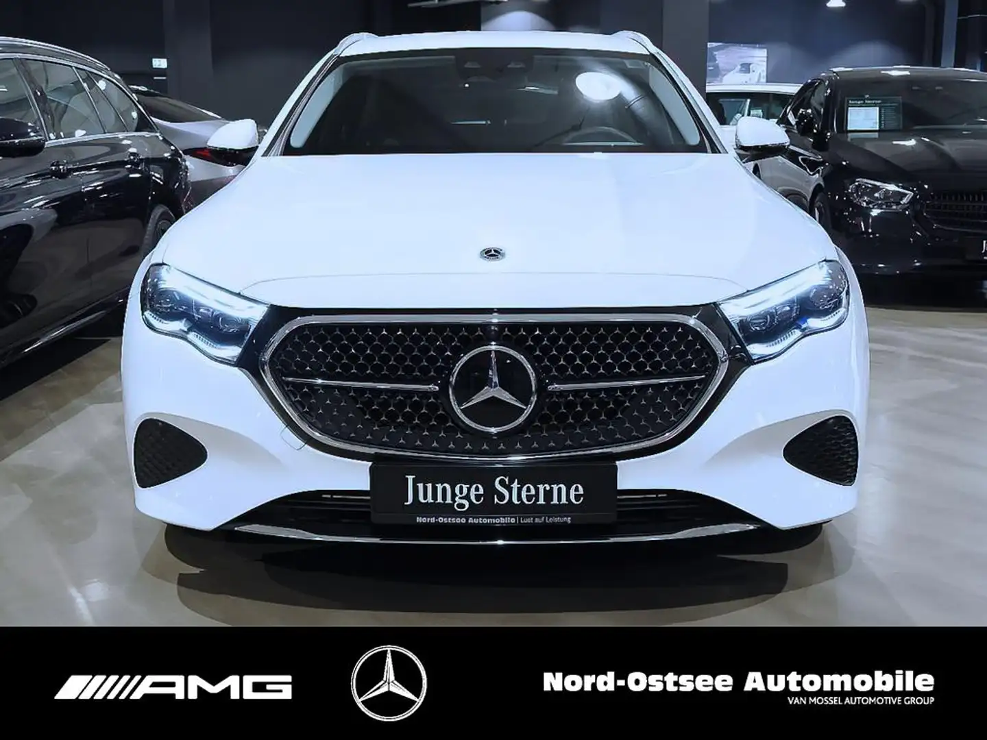 Mercedes-Benz E 220 d T AHK 360° MEMORY DISTRO DIG.LIGHT Weiß - 2