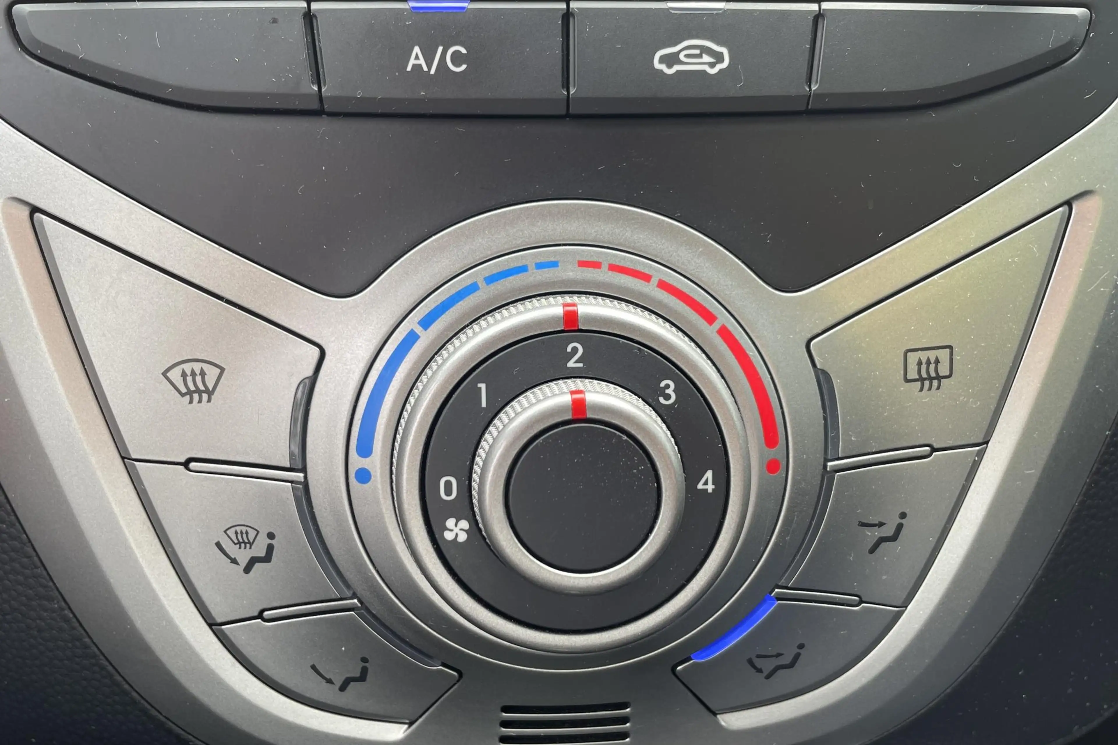 Hyundai iX20 1.4i i-Drive | Trekhaak | Airco | Elektrische rame — photo 13