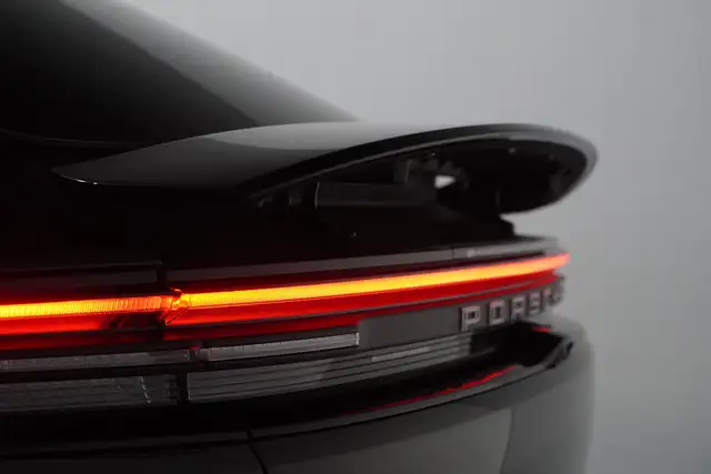 Porsche Macan view 8