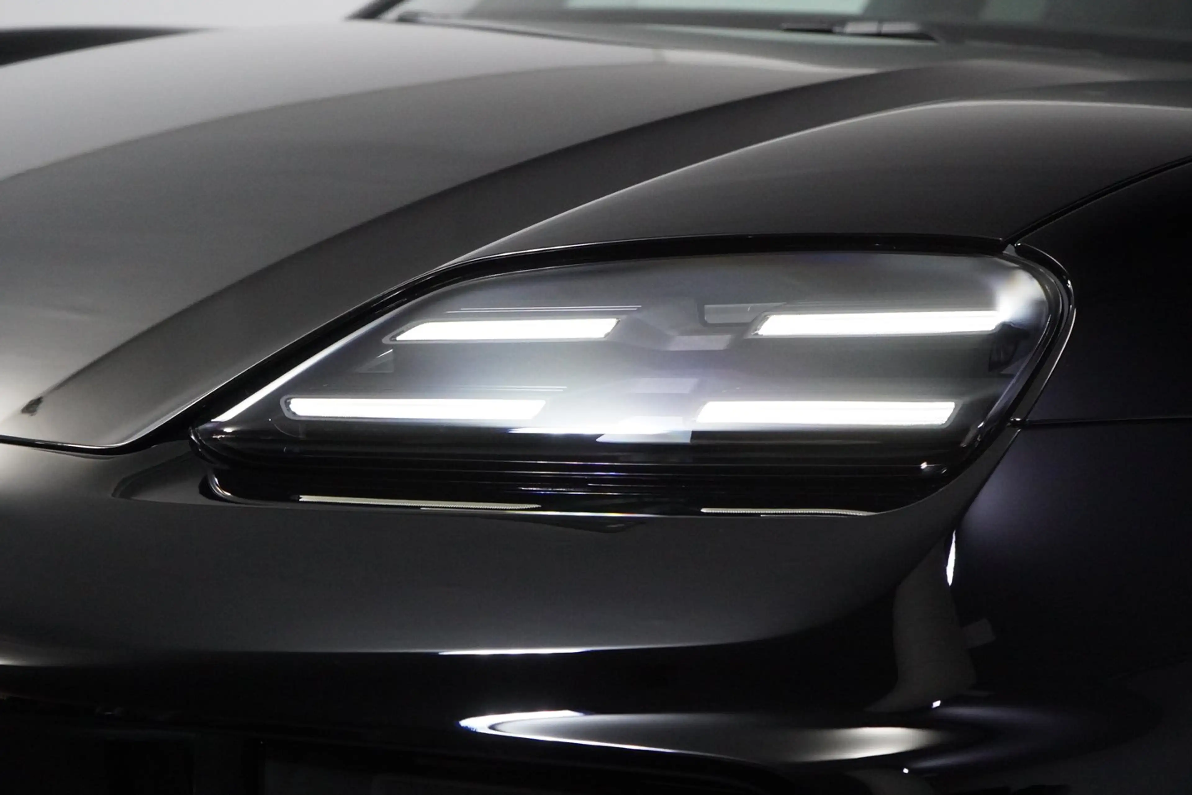 Porsche Macan 4 — photo 6