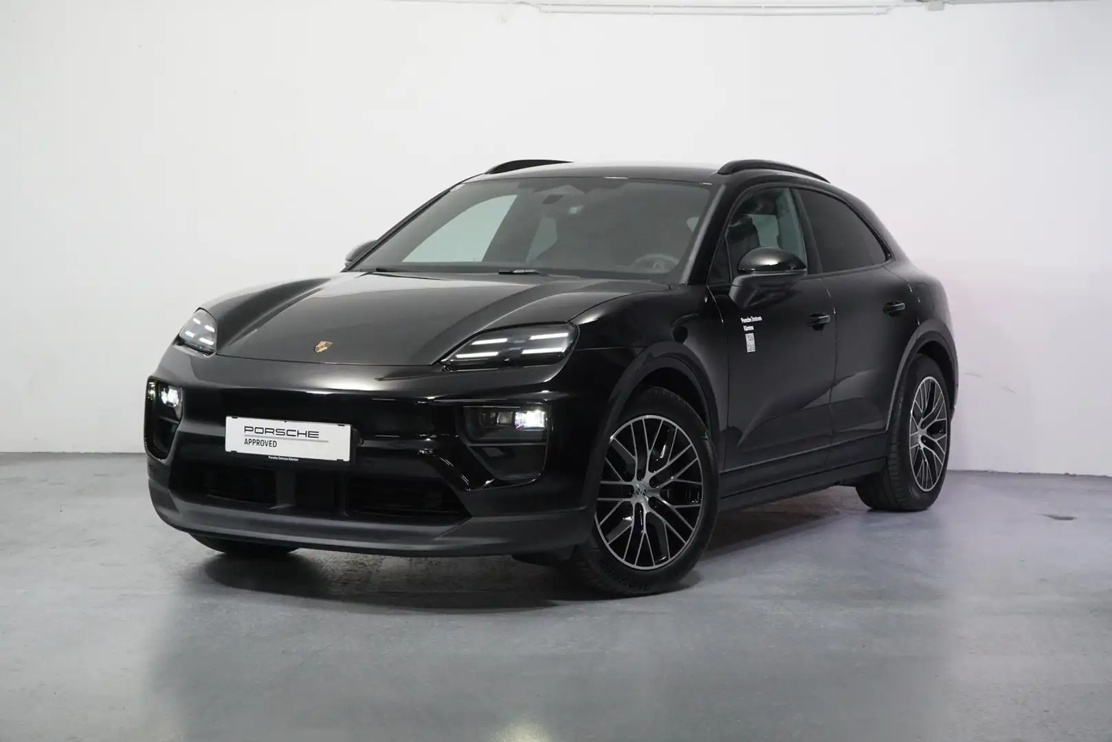 Porsche Macan 4 Schwarz - 1