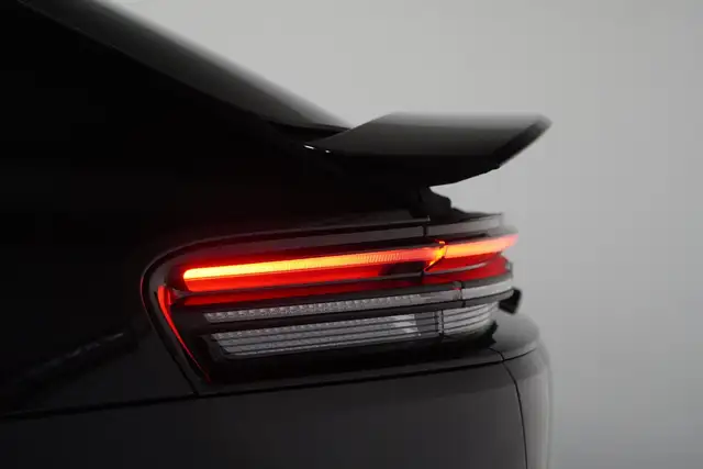 Porsche Macan view 7