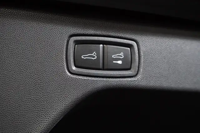 Porsche Macan view 28