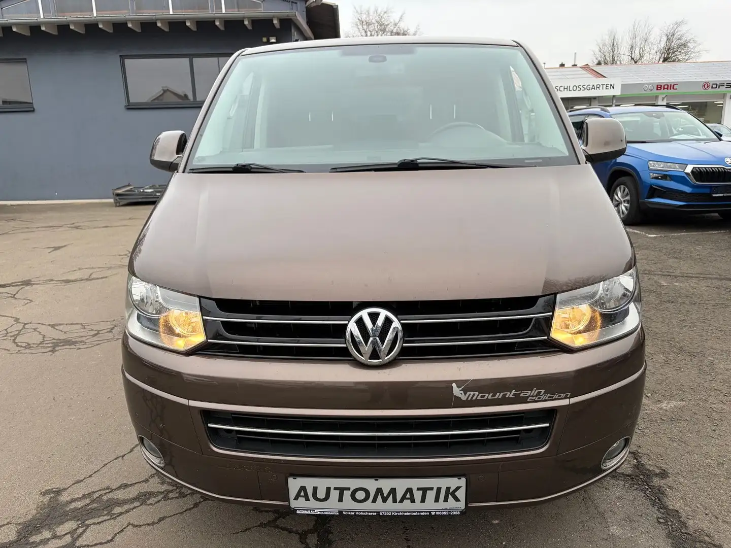 Volkswagen T5 Transporter Bus Multivan Highline NEUER MOTOR Brun - 2