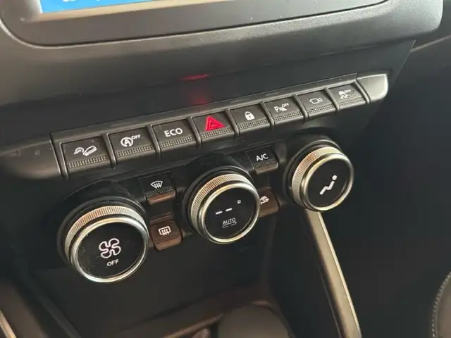 Dacia Duster view 11