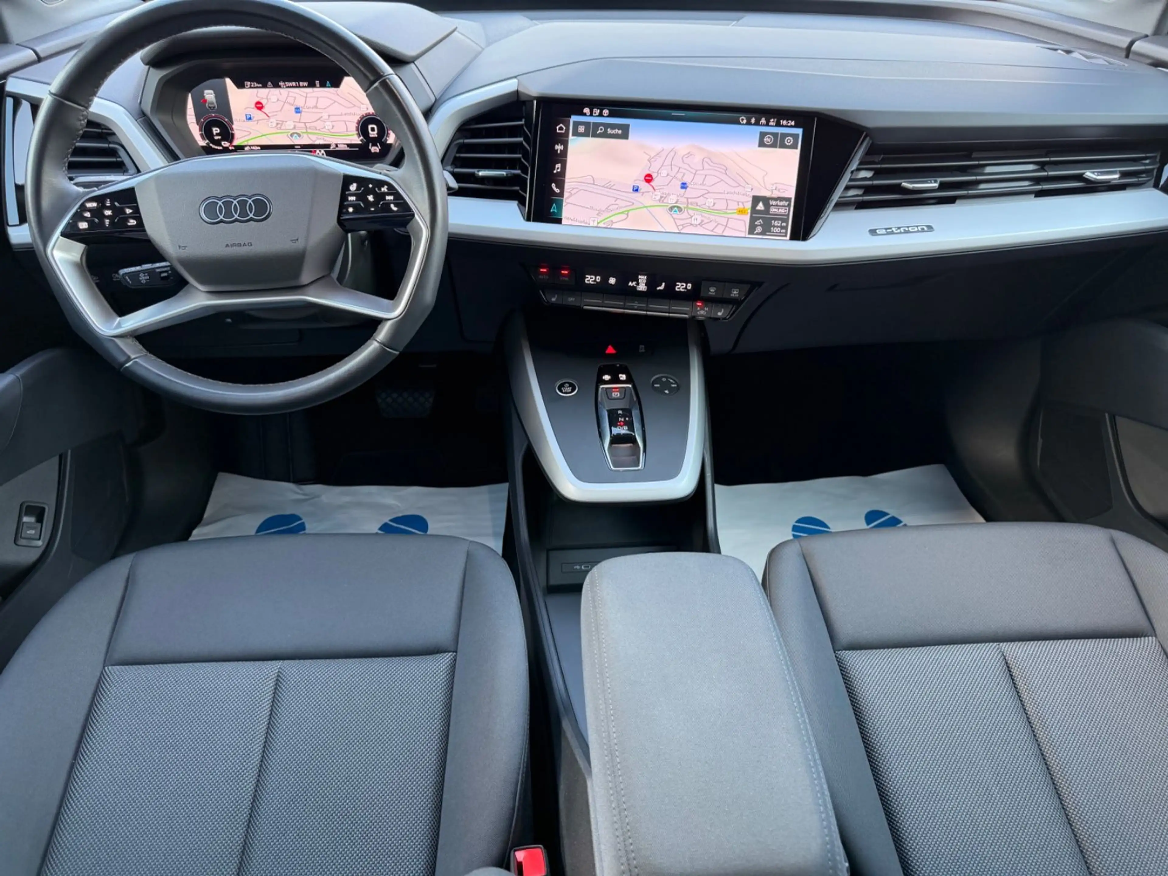 Audi Q4 e-tron e-tron*AHK*Matrix*RFK*Navi*ACC*App*1xHand*Ass — photo 10