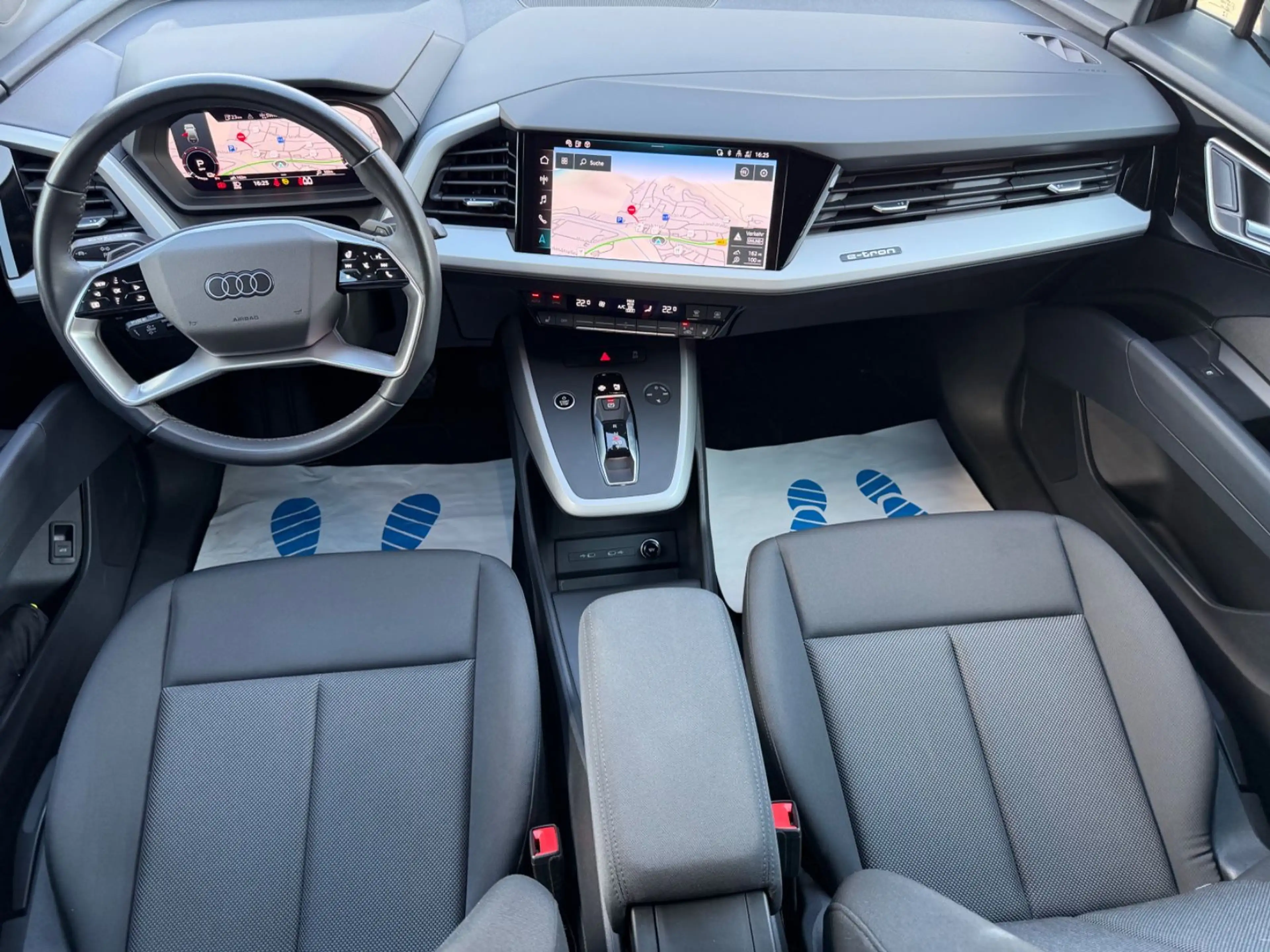 Audi Q4 e-tron e-tron*AHK*Matrix*RFK*Navi*ACC*App*1xHand*Ass — photo 13