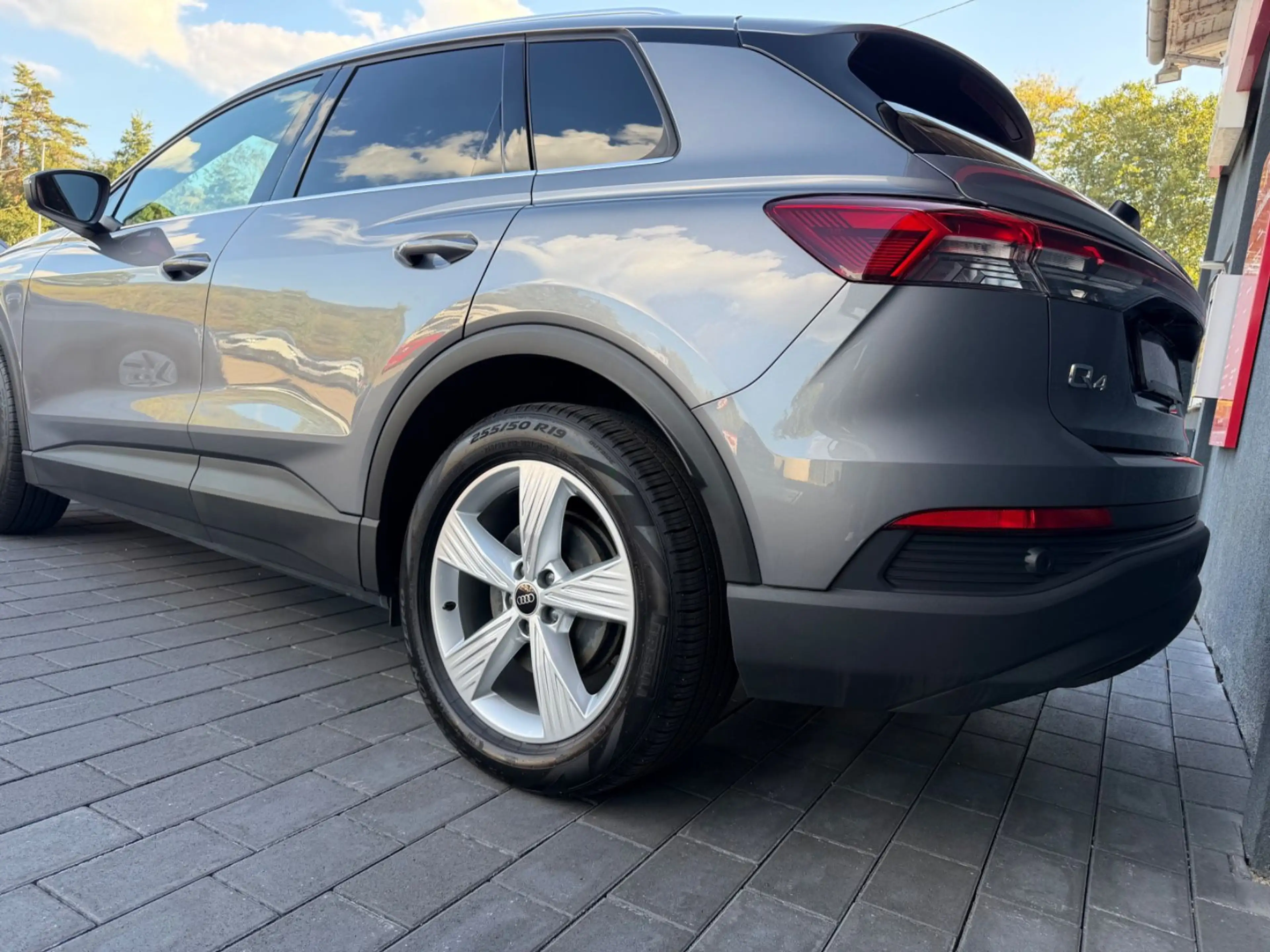 Audi Q4 e-tron e-tron*AHK*Matrix*RFK*Navi*ACC*App*1xHand*Ass — photo 5