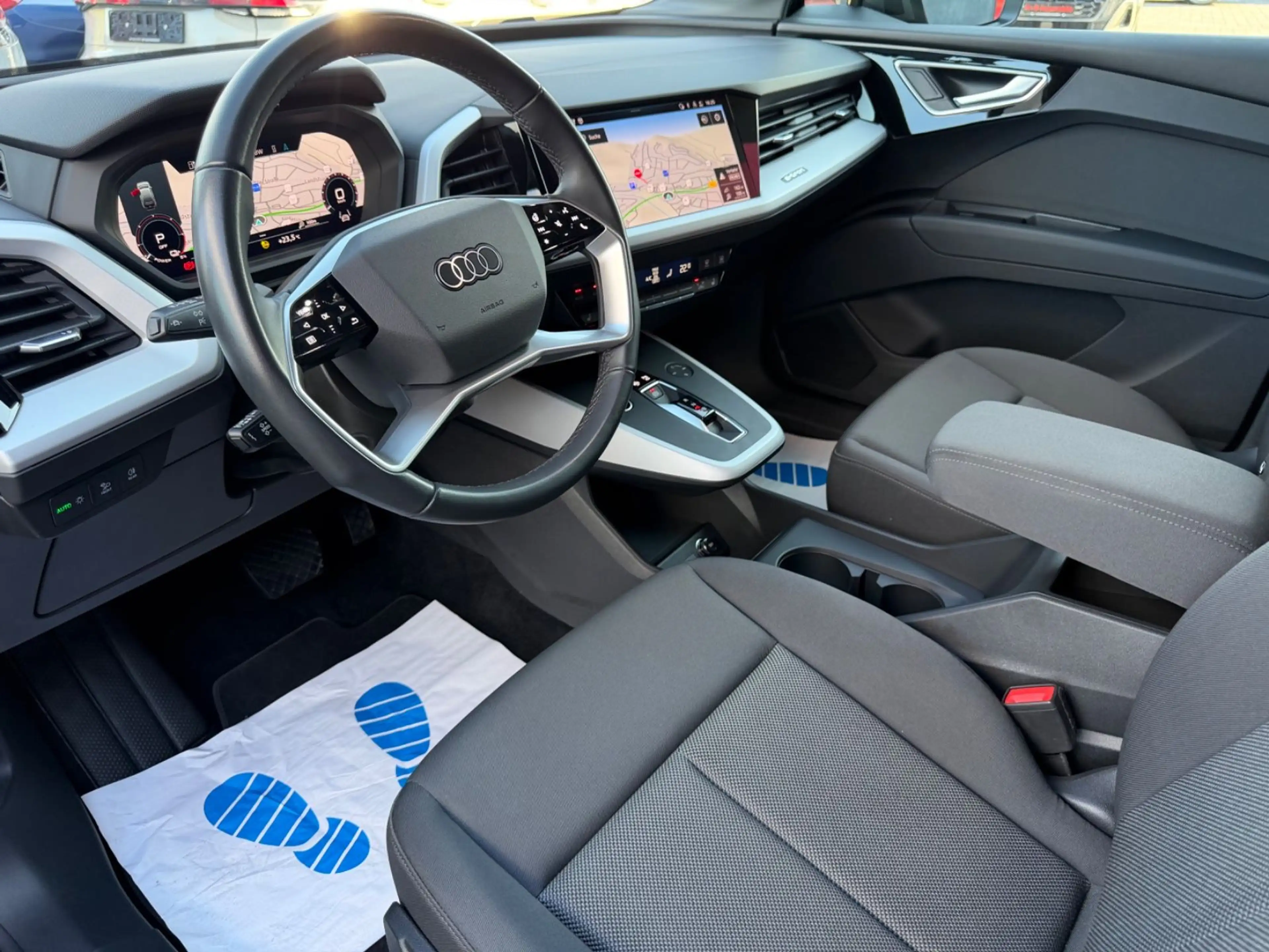 Audi Q4 e-tron e-tron*AHK*Matrix*RFK*Navi*ACC*App*1xHand*Ass — photo 17