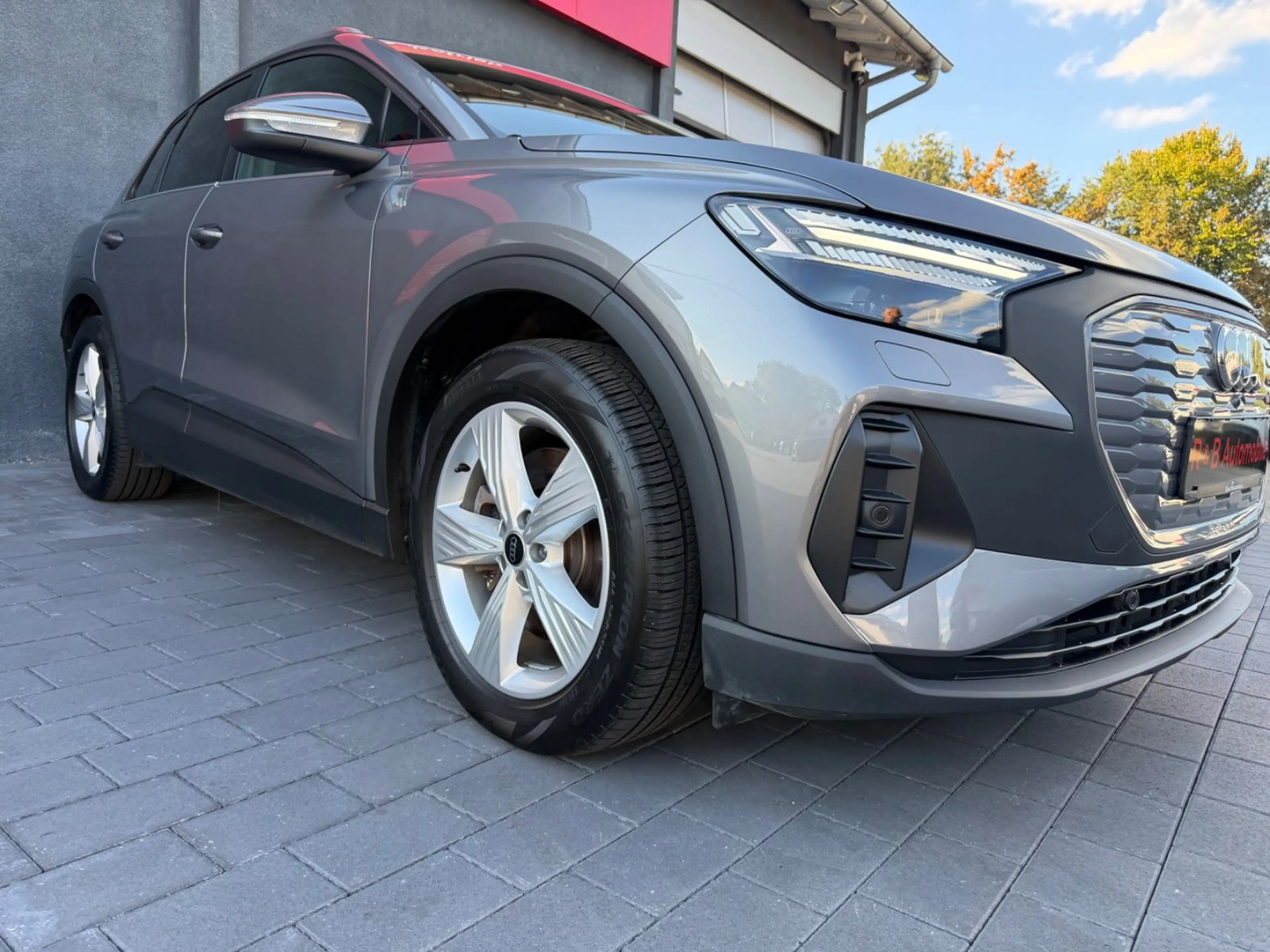 Audi Q4 e-tron e-tron*AHK*Matrix*RFK*Navi*ACC*App*1xHand*Ass — photo 3