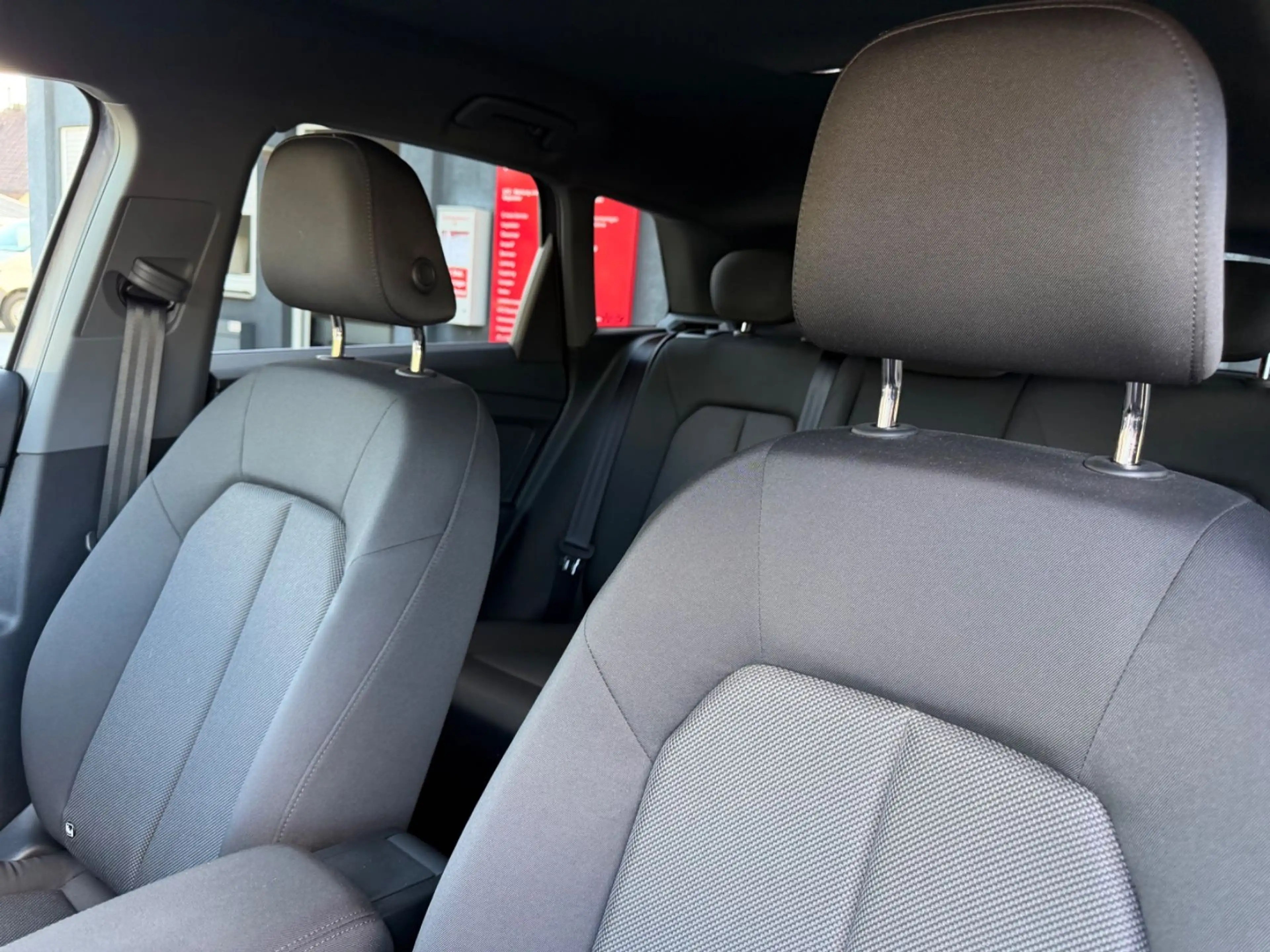 Audi Q4 e-tron e-tron*AHK*Matrix*RFK*Navi*ACC*App*1xHand*Ass — photo 14