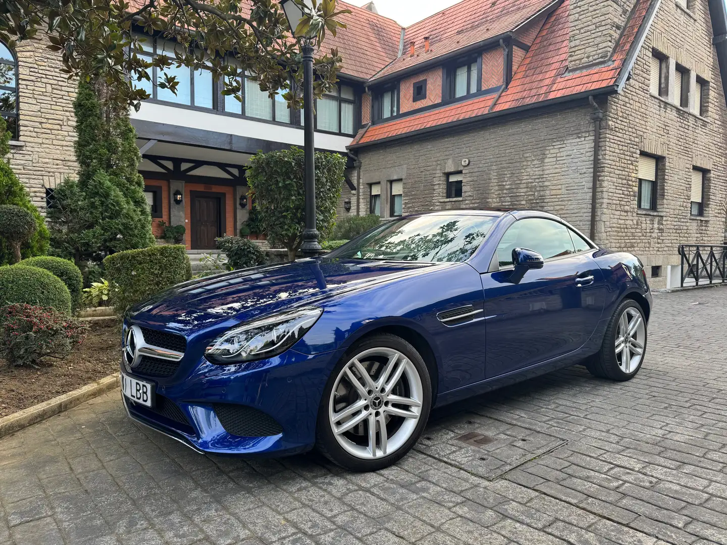 Mercedes-Benz SLC 200 SLC 200 9G-Tronic Blau - 1