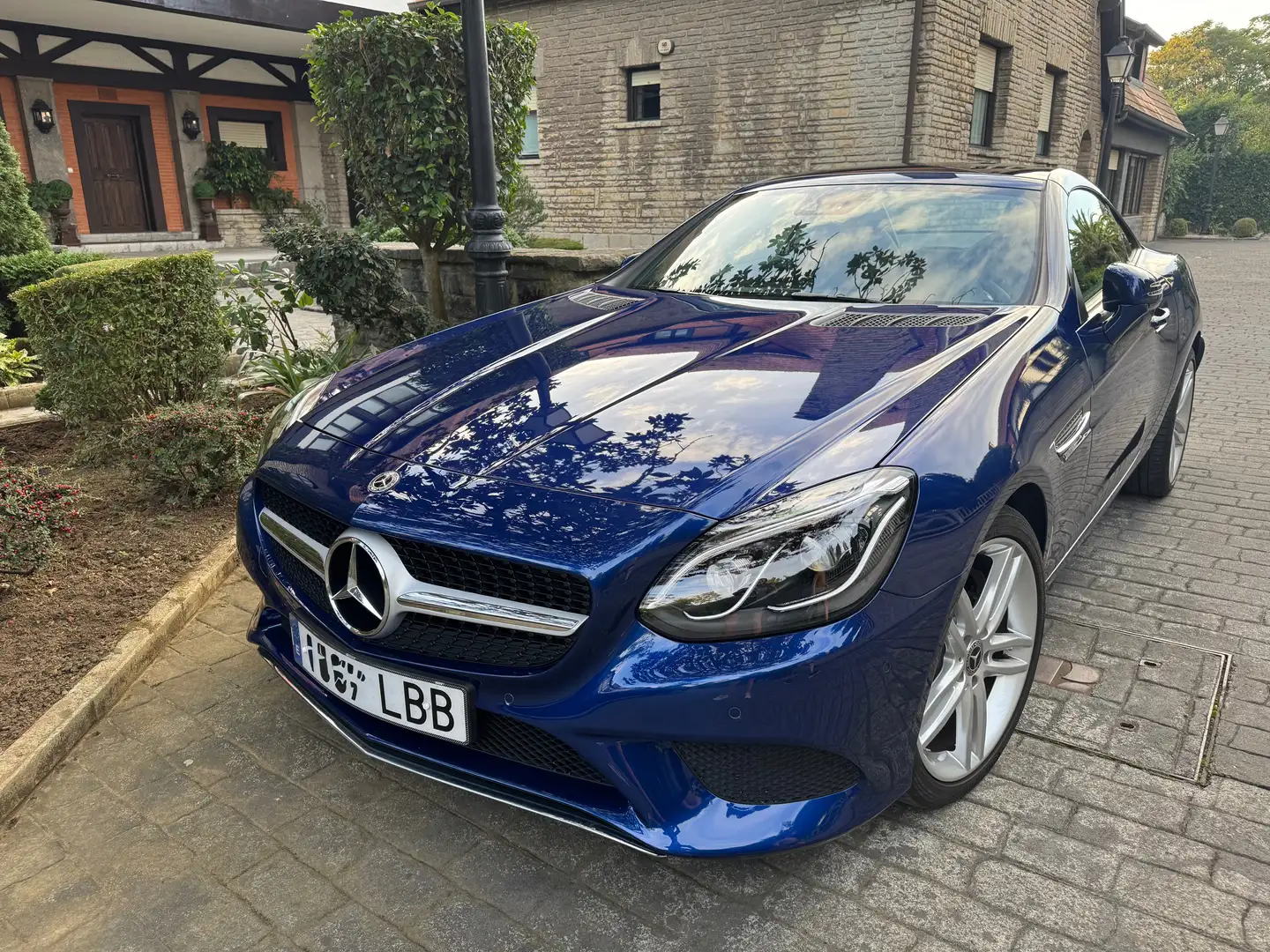 Mercedes-Benz SLC 200 SLC 200 9G-Tronic Blau - 2