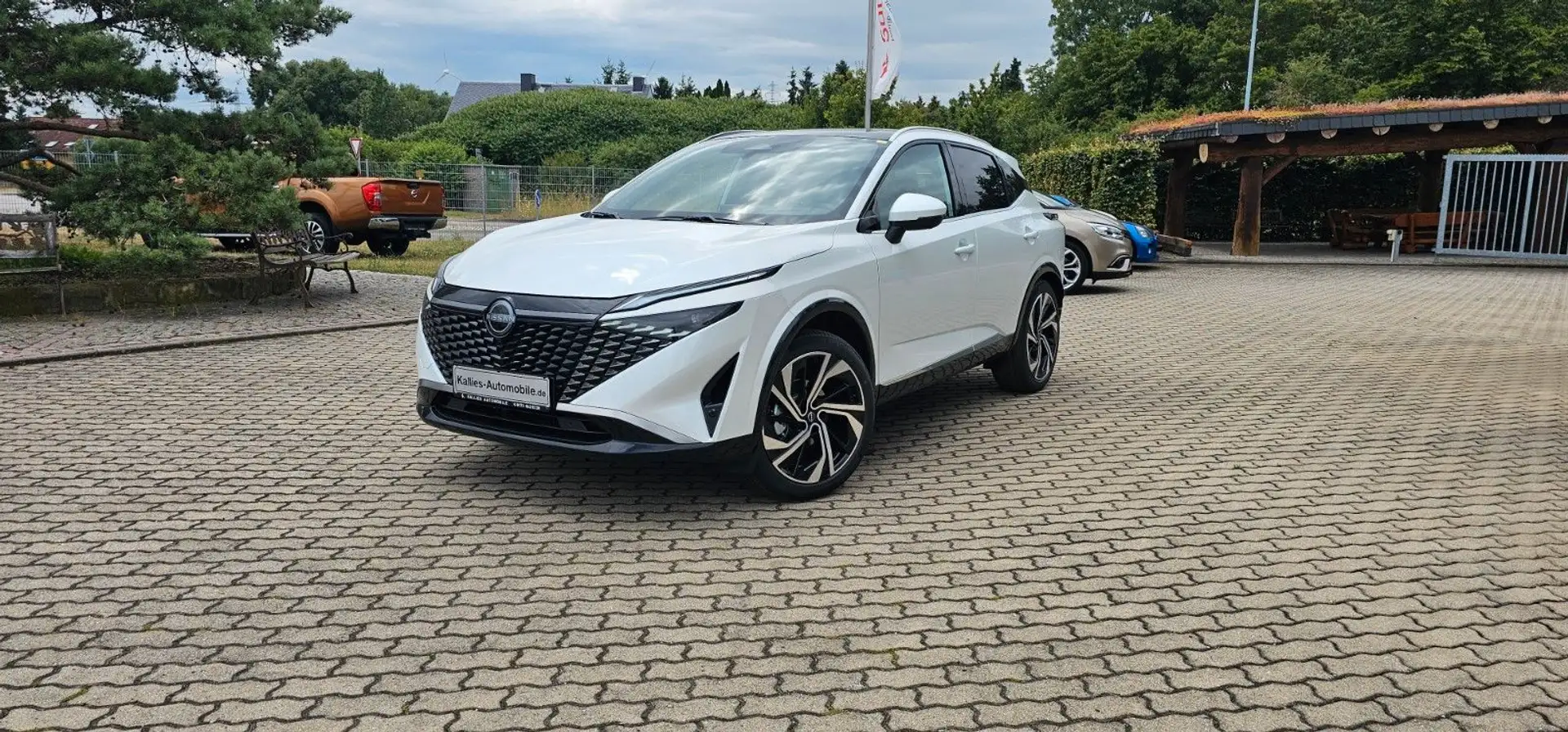 Nissan Qashqai 1.3 MHEV Tekna+ PANO+HUD+BOSE+SHZ Wit - 1