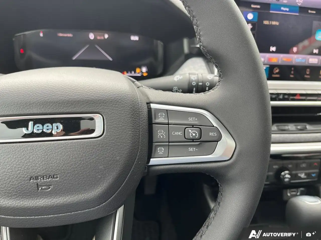 Jeep Compass снимка Jeep Compass