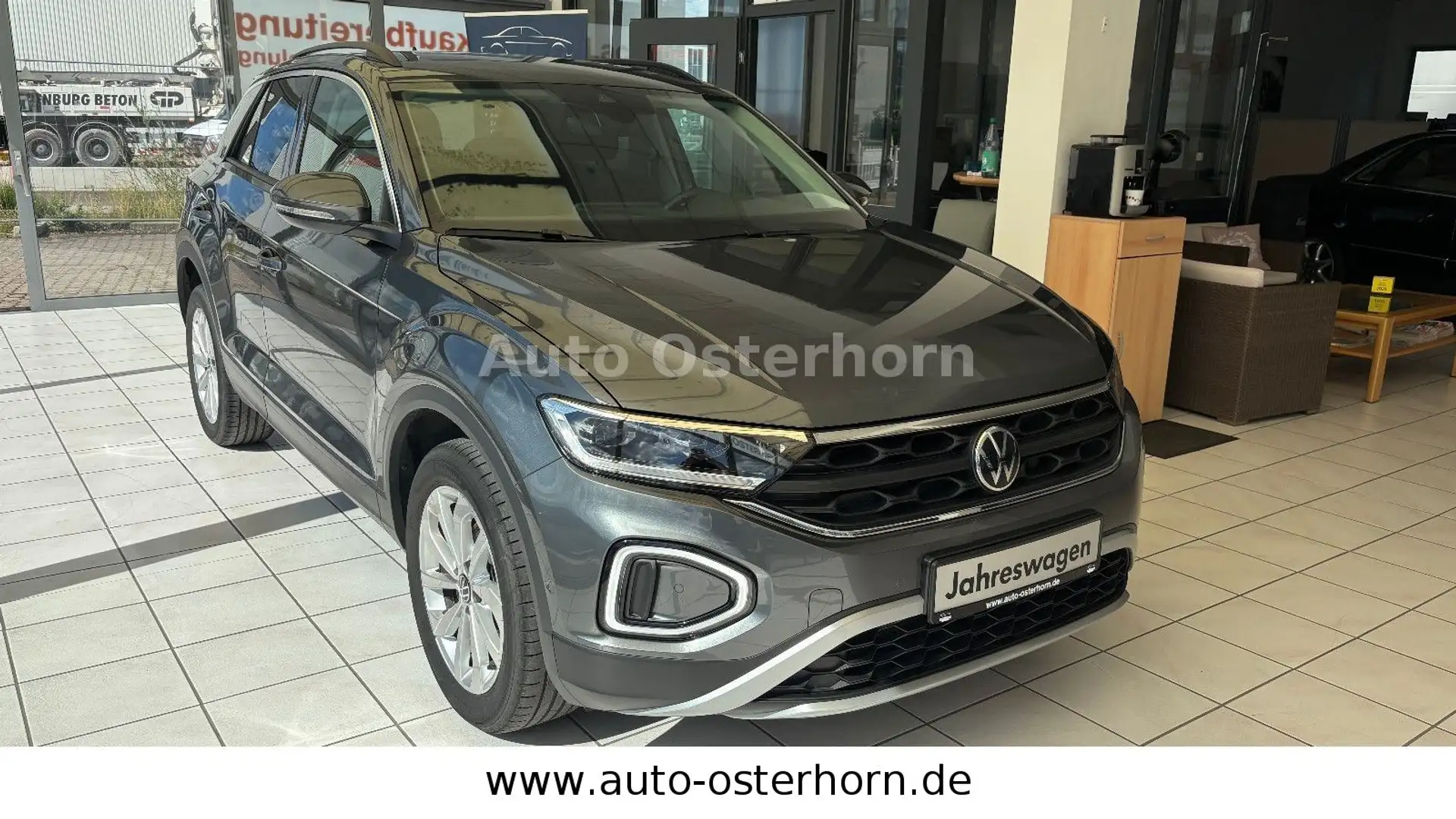 Volkswagen T-Roc Life TSI LED Plus / Sitzheizung Grau - 1