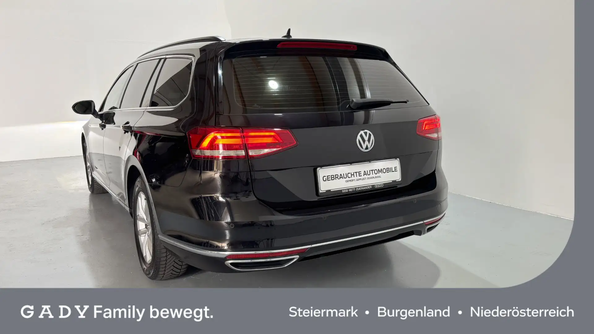 Volkswagen Passat Variant Highline 2,0 TDI SCR DSG Schwarz - 2