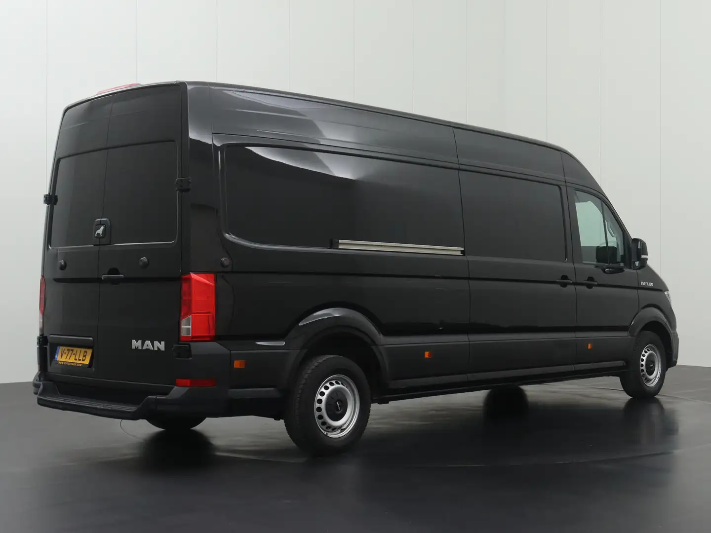MAN TGE 2.0TDI 177PK DSG Automaat L4H3 Maxi | Airco | Beti Černá - 2