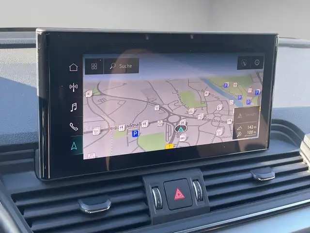 Audi Q5 view 14