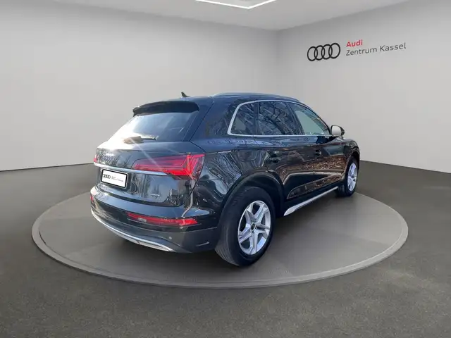 Audi Q5 view 7