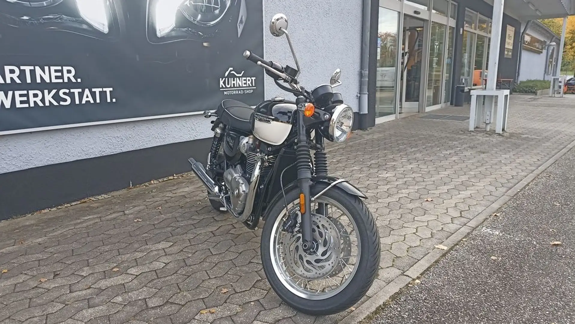 Triumph Bonneville T120 MJ 25 in verschiedene Farben Negro - 2