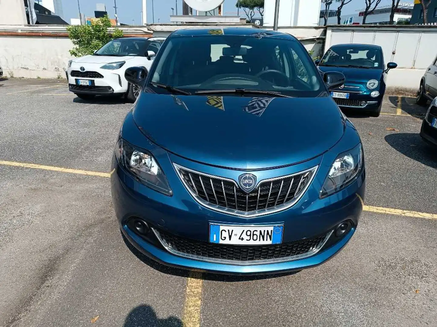 Lancia Ypsilon New 5 porte My24 1.0 Firefly 70 CvStart&Stop Hybr Blu/Azzurro - 2