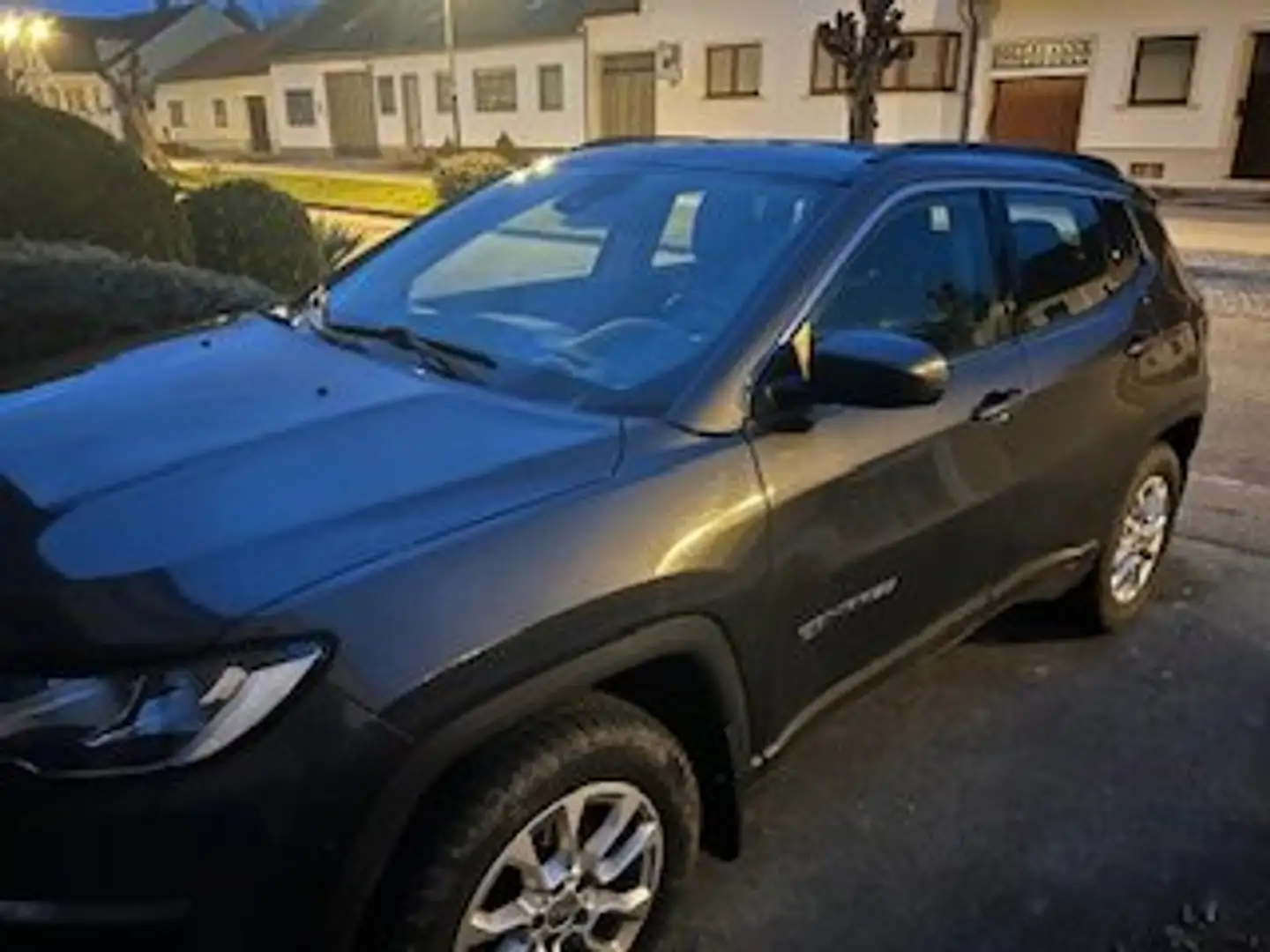 Jeep Compass Compass 2,0 MultiJet AWD 9AT 140 Limited Grau - 1