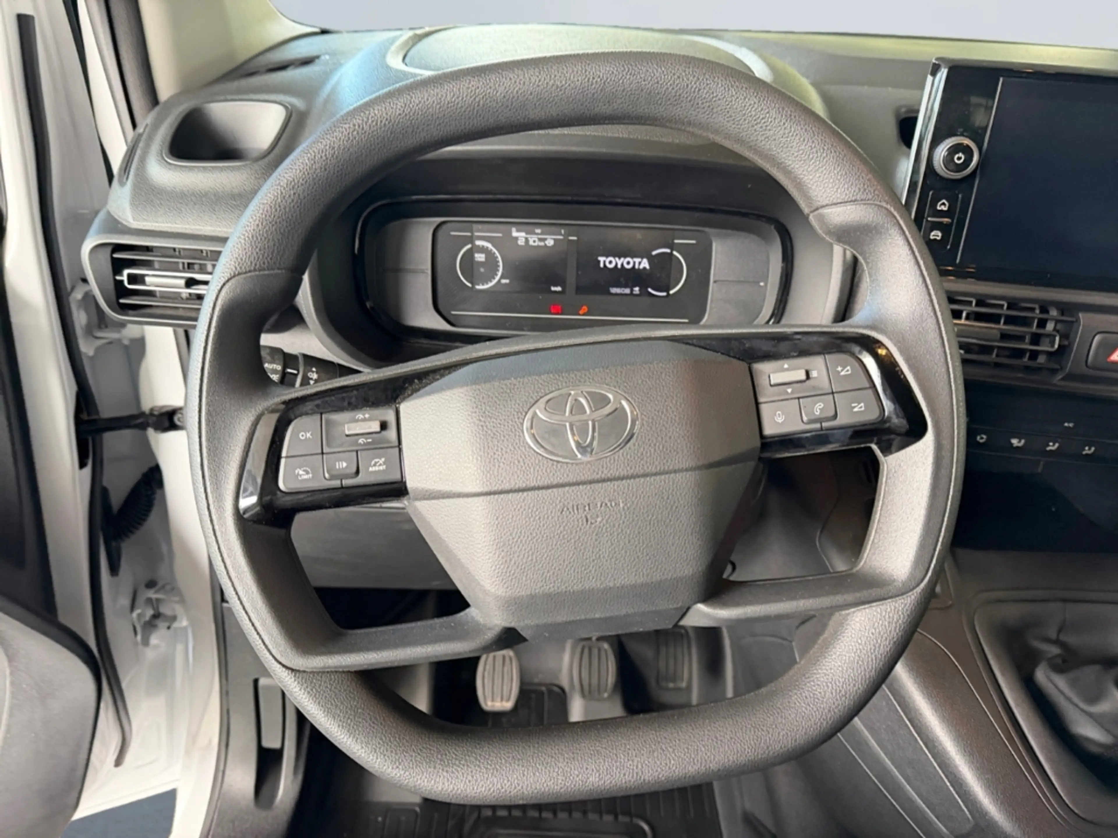 Toyota Proace City L2 Meister *LED*Klima*Tempomat*PDC* — photo 12