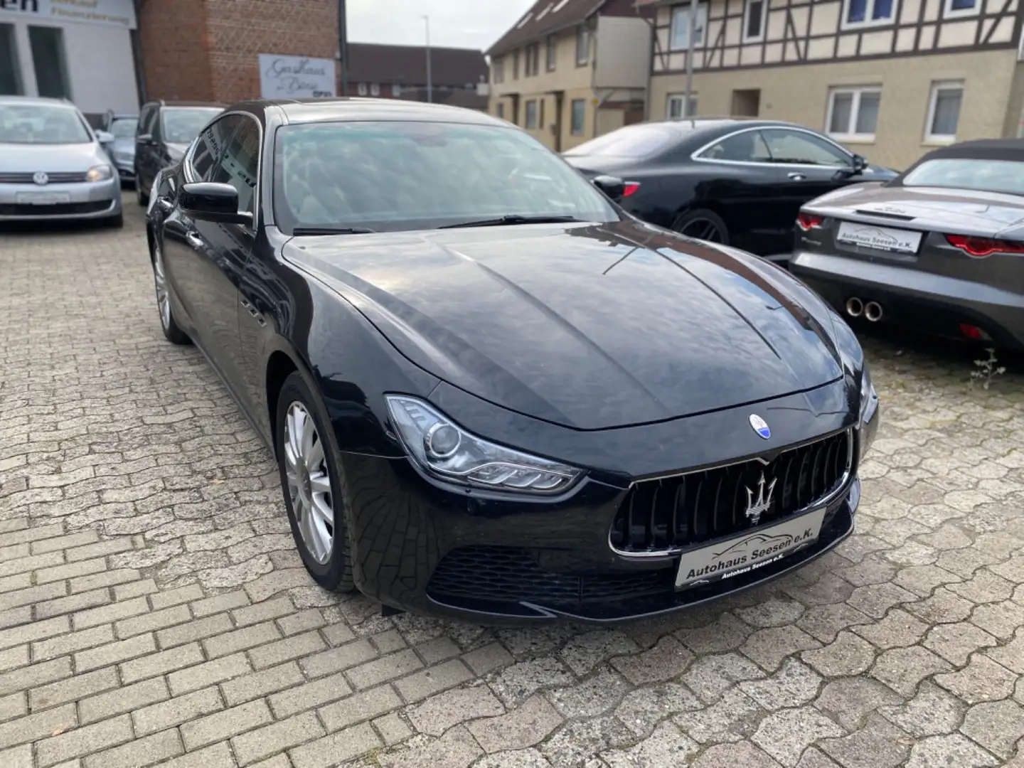 Maserati Ghibli 3.0 V6 Automatik * Navi*Leder* Černá - 1