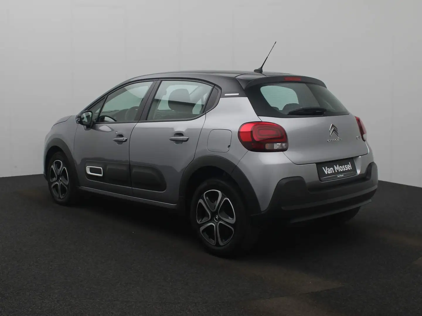 Citroen C3 1.2 PureTech Business | Navigatie | Parkeersensore Grijs - 2