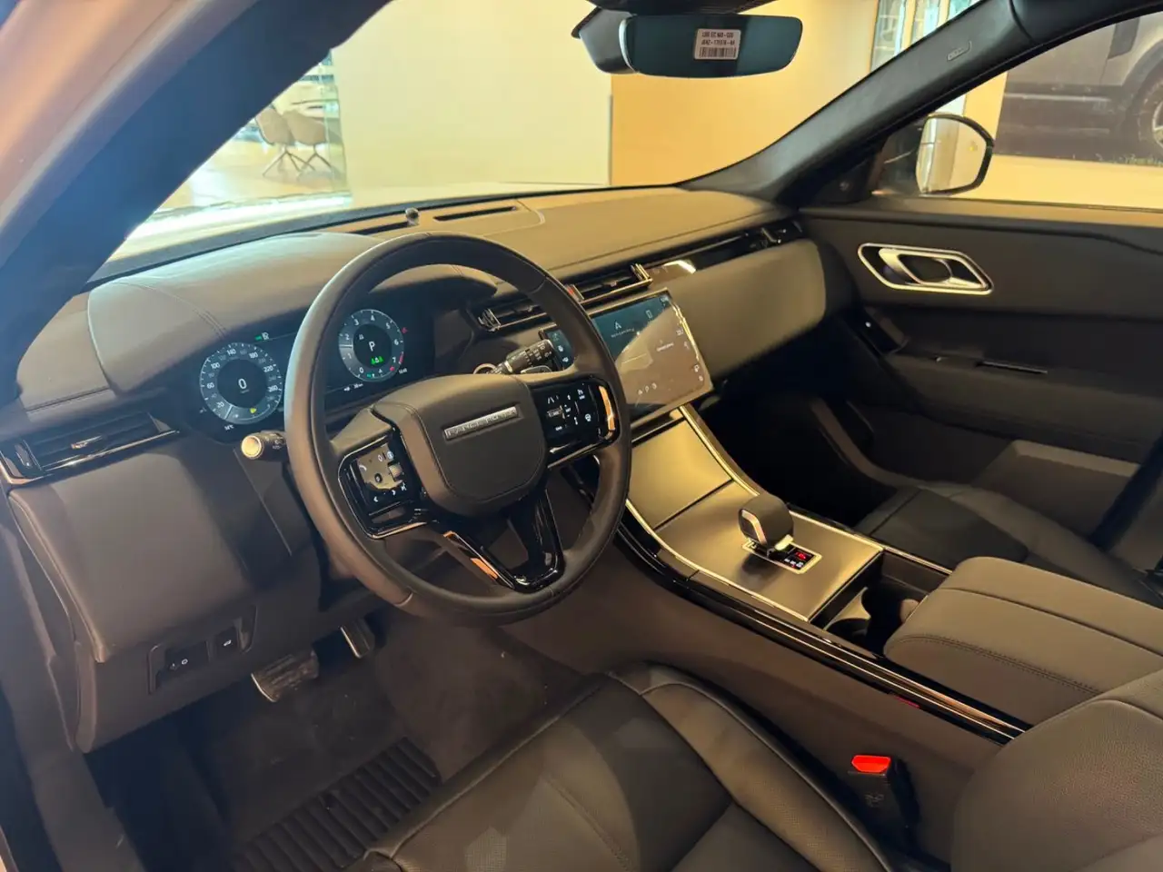 Land Rover Range Rover Velar снимка Land Rover Range Rover Velar