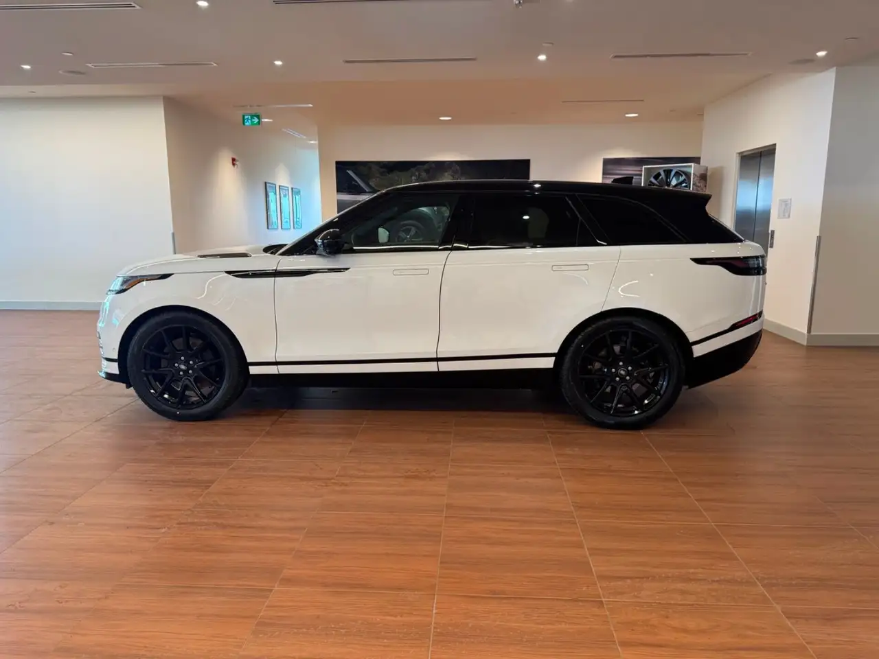 Land Rover Range Rover Velar снимка Land Rover Range Rover Velar
