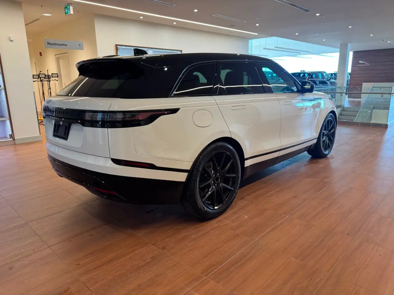 Land Rover Range Rover Velar снимка Land Rover Range Rover Velar