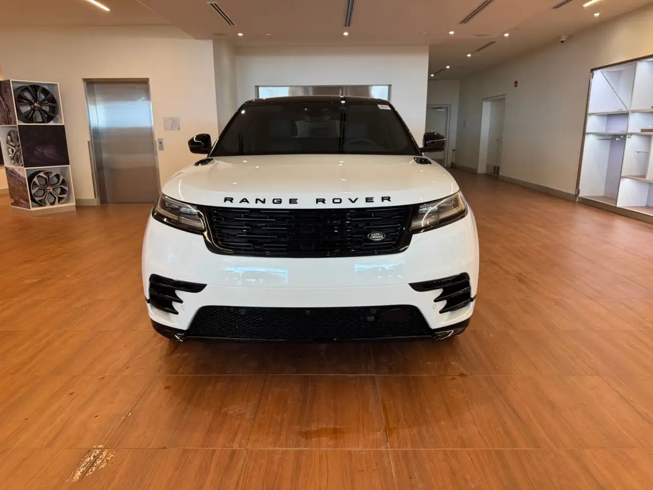 Land Rover Range Rover Velar снимка Land Rover Range Rover Velar