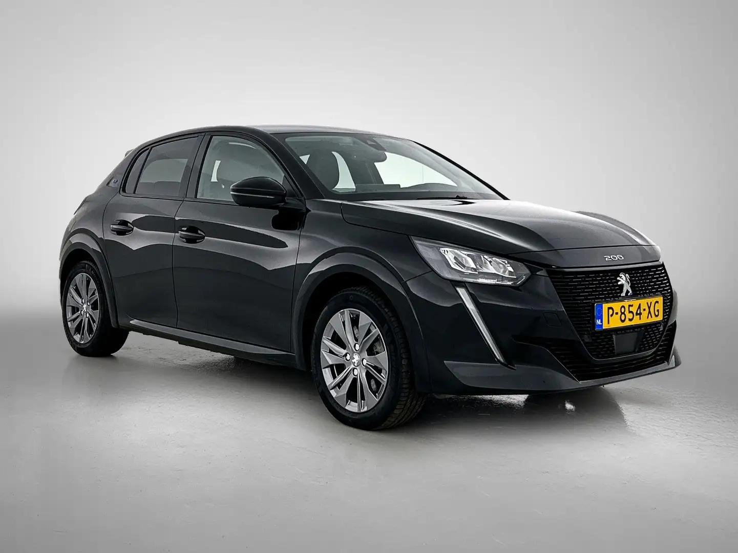 Peugeot e-208 EV Allure Pack 50 kWh | Navigatie | Climate Contro Zwart - 2