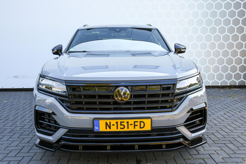 Volkswagen Touareg 3.0 TDI R-Line Trekhaak Unieke auto! — photo 3