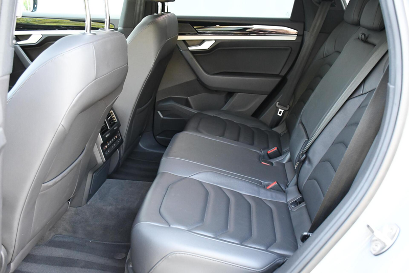 Volkswagen Touareg 3.0 TDI R-Line Trekhaak Unieke auto! — photo 15