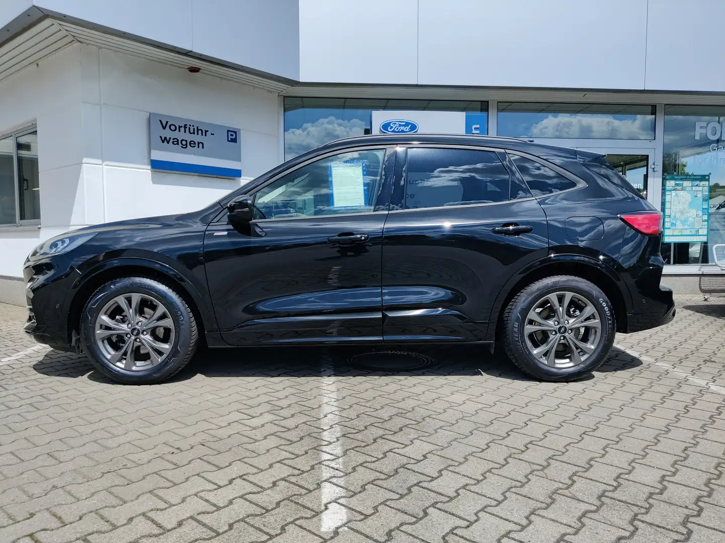 Ford Kuga ST-Line X Schwarz - 2